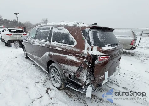 2022 Toyota Sienna Xle z USA, uszkodzony, nr VIN 5TDJRKEC2NS108360